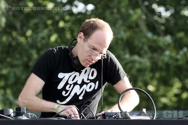 DAPHNI - 2013-05-26 - PARIS - Parc de la Villette - Daniel Victor Snaith